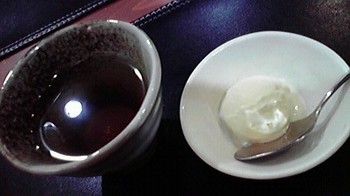 黒豆茶とアイスクリーム.jpg